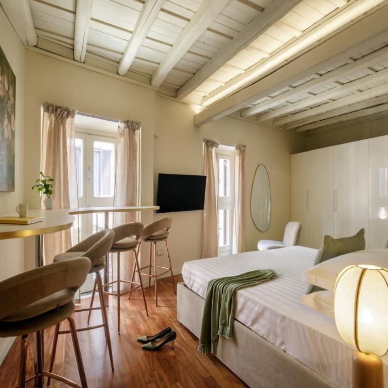 Spanish Steps - Fontanella Borghese - One-Bedroom Apartment - 1