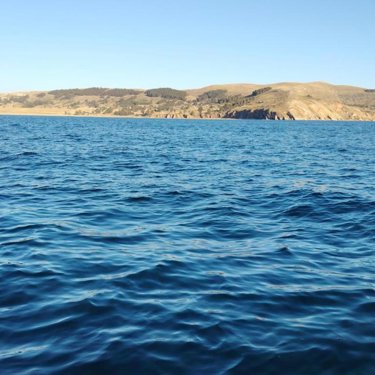 Titicaca Perka Lodge - Triple Room with Lake View - 7