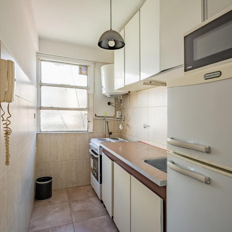 2 ambientes cerca hospital Italiano - Apartamento de 1 dormitorio - 3