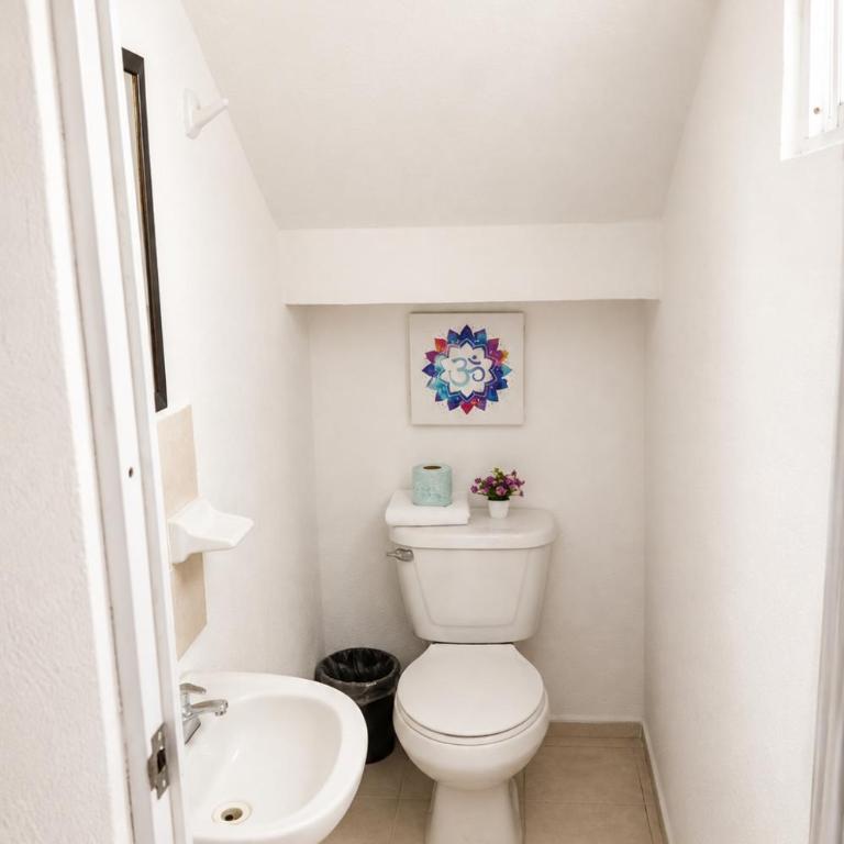 Casa Completa con Piscina Privada 10 min Aeropuerto Ideal para Familias y viajeros - Casa de 2 dormitorios - 24