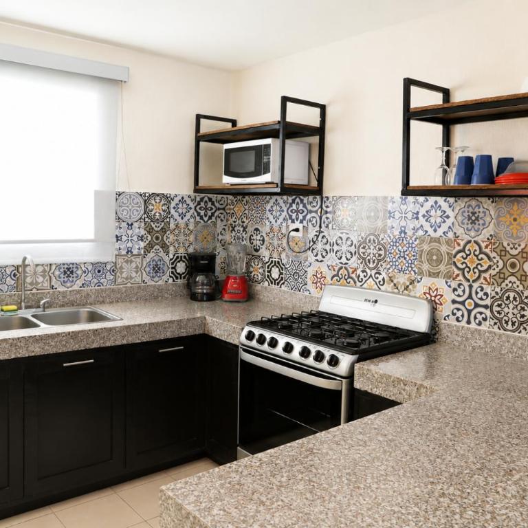 Casa Completa con Piscina Privada 10 min Aeropuerto Ideal para Familias y viajeros - Casa de 2 dormitorios - 15