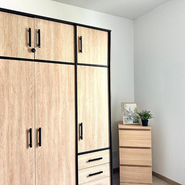 Charmant 2 pièces avec terrasse & tram à 5 min - Appartement 1 Chambre - 22