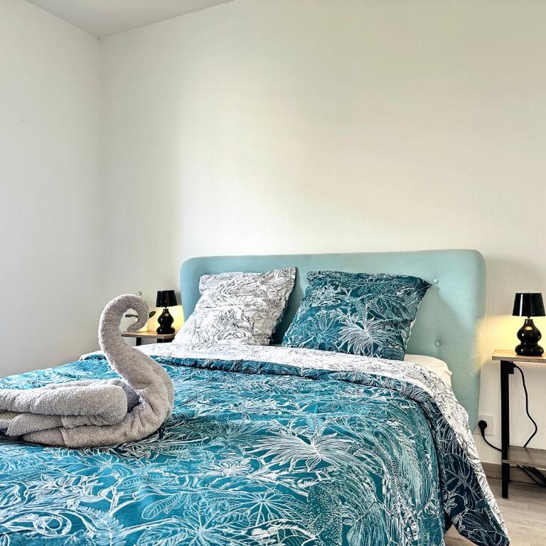 Charmant 2 pièces avec terrasse & tram à 5 min - Appartement 1 Chambre - 24