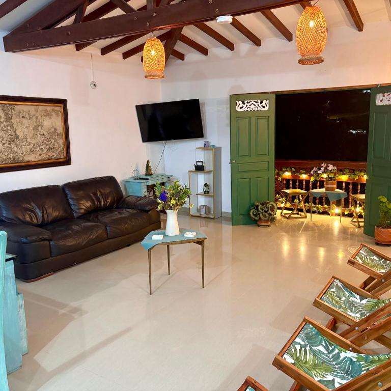 Blomst Casa Hostal - Deluxe Double or Twin Room - 9