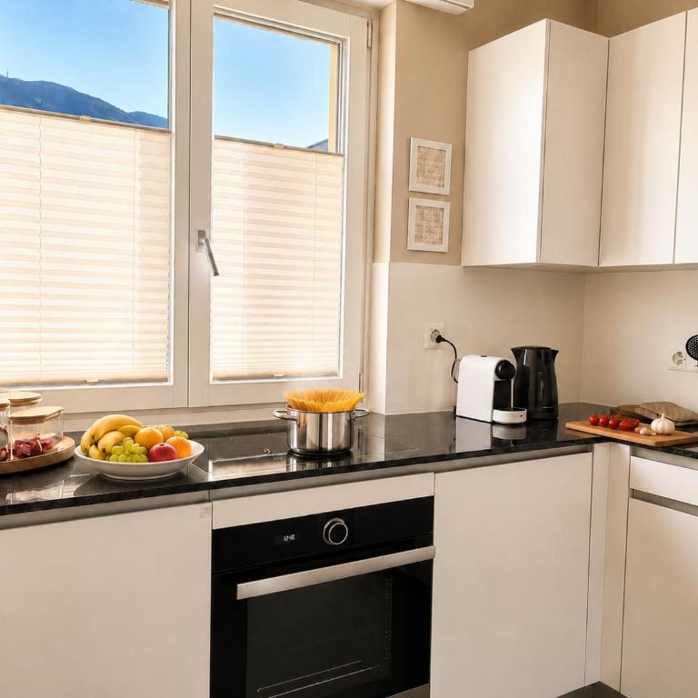 Apartment Stellina Ascona - Steps from Lido & Promenade - Balcony & Free Garage - Appartamento con 2 Camere da Letto e Balcone - 10