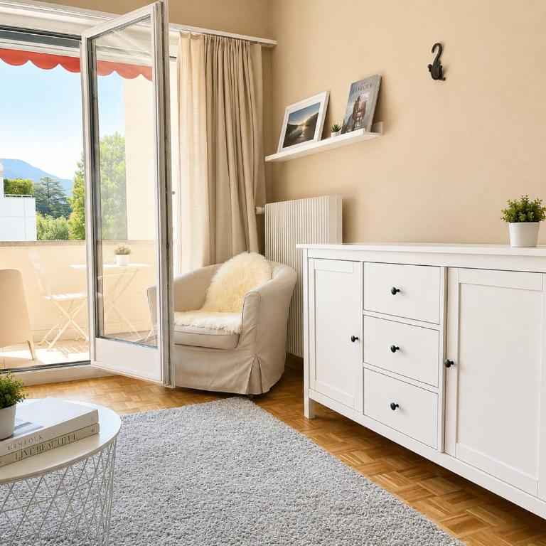 Apartment Stellina Ascona - Steps from Lido & Promenade - Balcony & Free Garage - Appartamento con 2 Camere da Letto e Balcone - 9