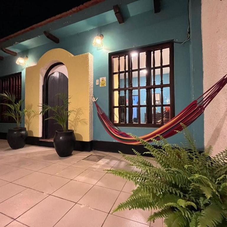 Wayra Hostel Huanchaco - Triple Room with Shared Bathroom - 6