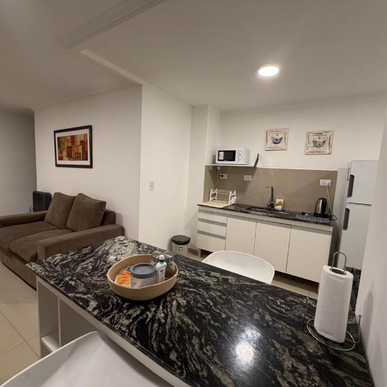 Departamento moderno y céntrico, 2 dormitorios, 70 m2 - Two-Bedroom Apartment with Balcony - 10