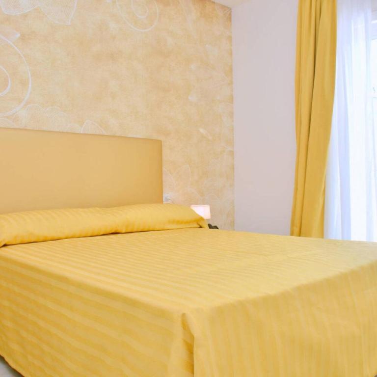 Sunny and bright beautiful apartment - Apartment - 11