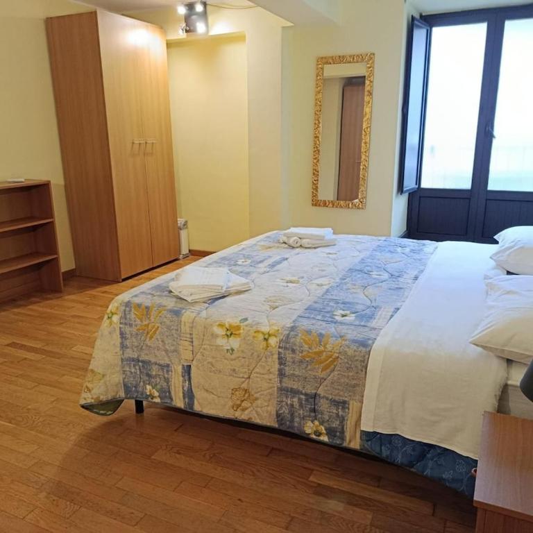 Historic Center Large apartment 5 minutes from the Duomo - Appartamento con 3 Camere da Letto - 7