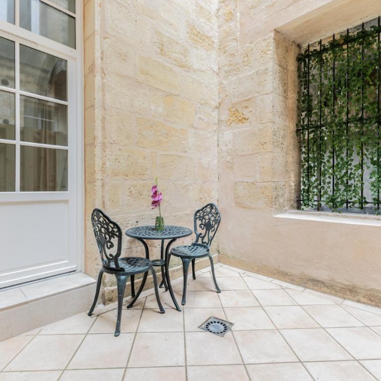 Magnifique Appartement avec Clim & Terrasse au coeur des Chartrons - Appartement 2 Chambres avec Terrasse - 7