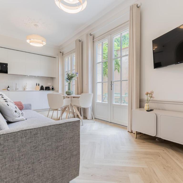 Magnifique Appartement avec Clim & Terrasse au coeur des Chartrons - Appartement 2 Chambres avec Terrasse - 14