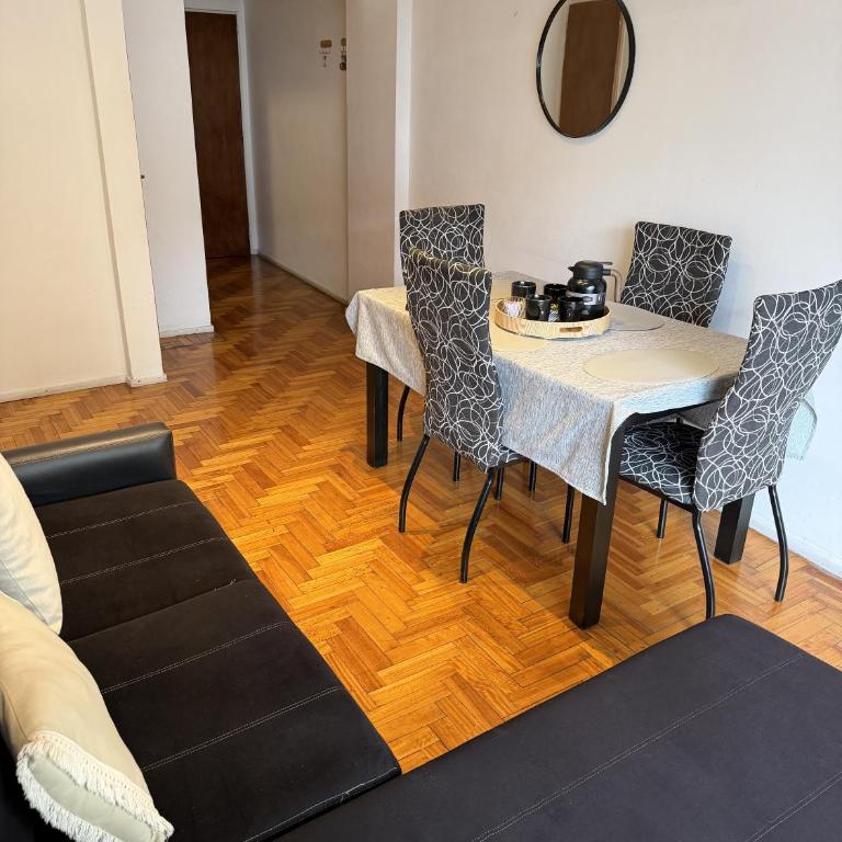 Departamento en el corazón de Recoleta - Apartamento de 2 dormitorios - 10