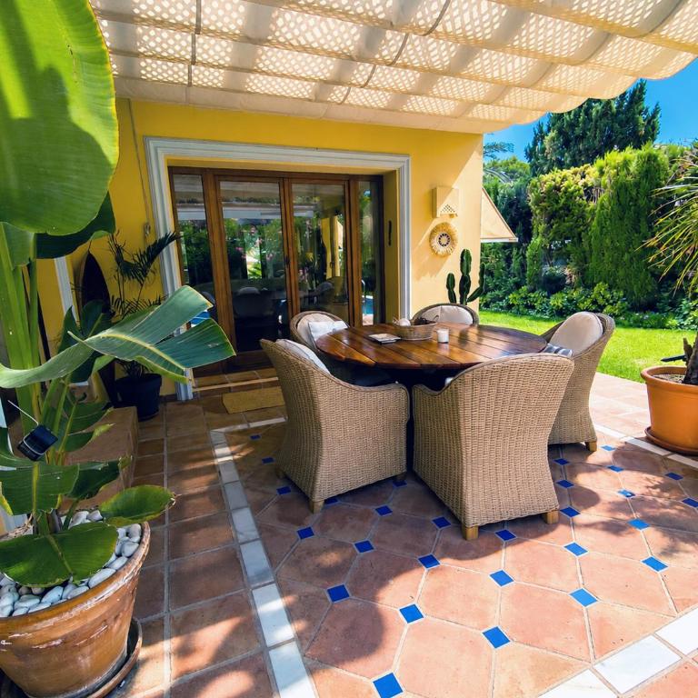 Villa Moumi - Villa with Private Pool - 32