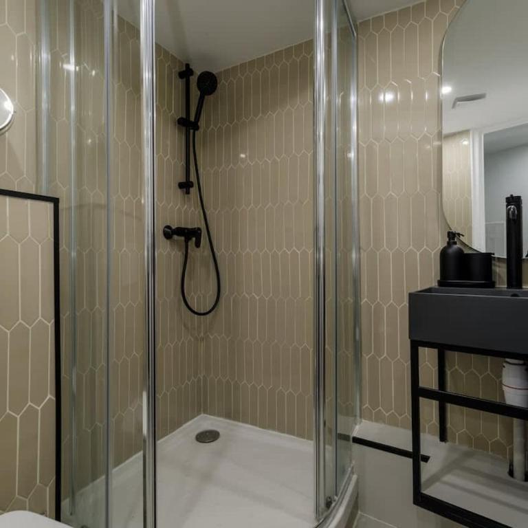 Appartement chaleureux proche Notre-Dame - 1BR - Apartment - 13