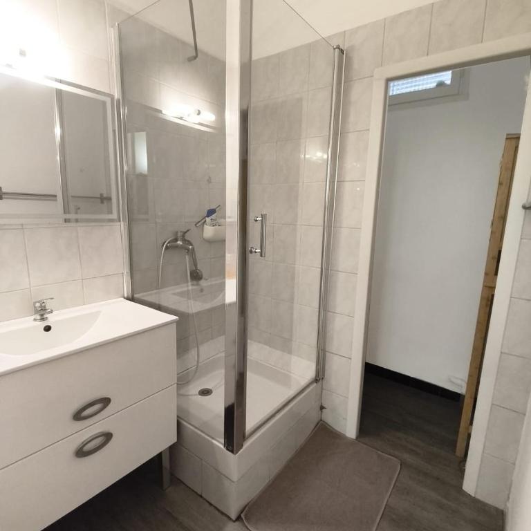 Le laurier rose, Clim, Terrasse, Tram à 1 min, Centre à pied - Apartment mit 1 Schlafzimmer - 6