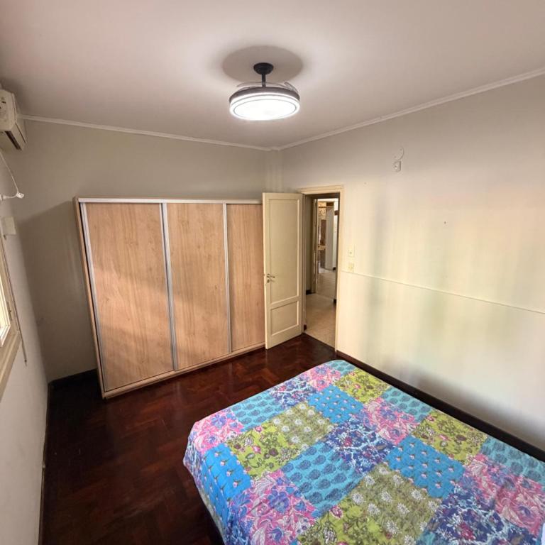 Casa de 2 dormitorios para 6 a 1 cuadra Metropolitano - Apartamento de 1 dormitorio - 12