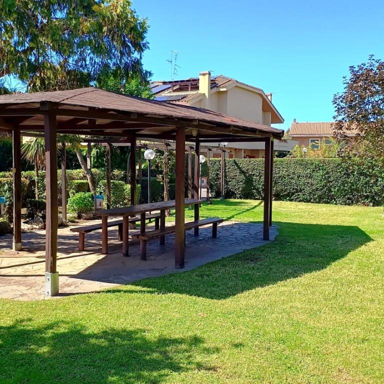 Pit stop in Villa nel Verde a Roma-Aeroporto di Ciampino - Villa con vistas al jardín - 69