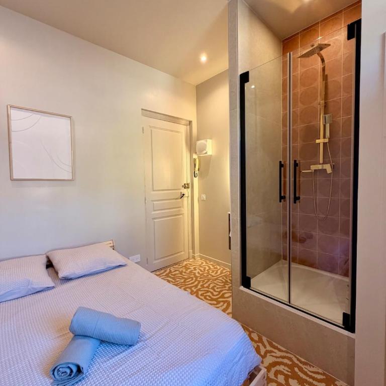 Ninette, chambre avec entrée privative - Habitación Doble con baño privado - 1