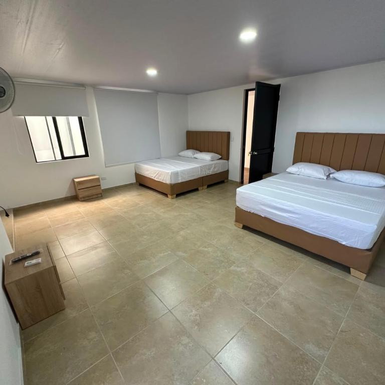 Hotel Central Park Cartago - Habitación Familiar - 4