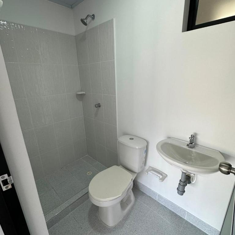 Hotel Central Park Cartago - Habitación Doble - 9