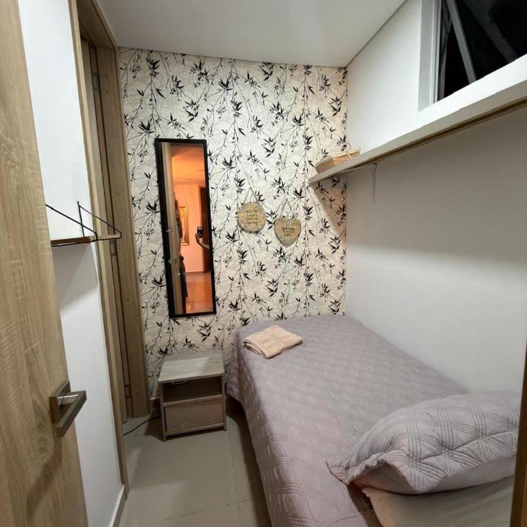 Apartamento Moderno y Lujoso con vista al Mar PISO19 - Cerca a la Ciudad Amurallada - Three-Bedroom Apartment - 24