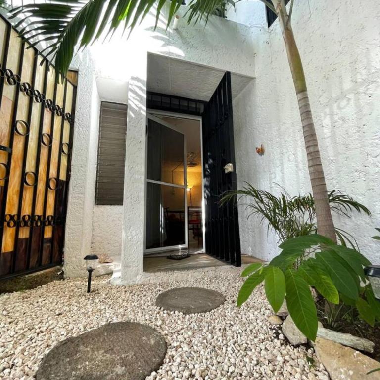 Fun and relax suite beside a park, 10 min to beaches - Apartamento - 7