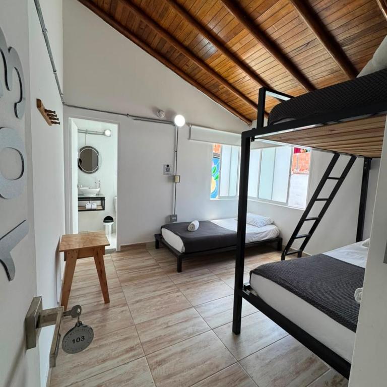 La Madriguera Hotel Guatapé Con Embalse - Habitación Familiar - 9