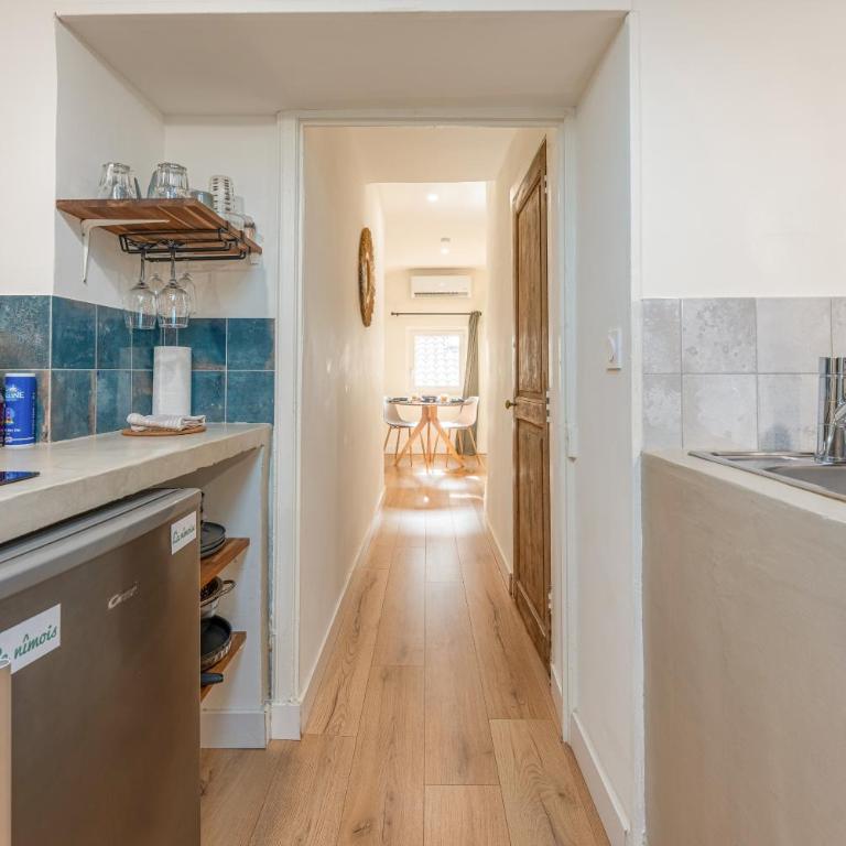 Le Belvédère Nîmois Véranda et vue sur les toits Clim centre-ville - Appartement 1 Chambre - Vue sur Ville - 8
