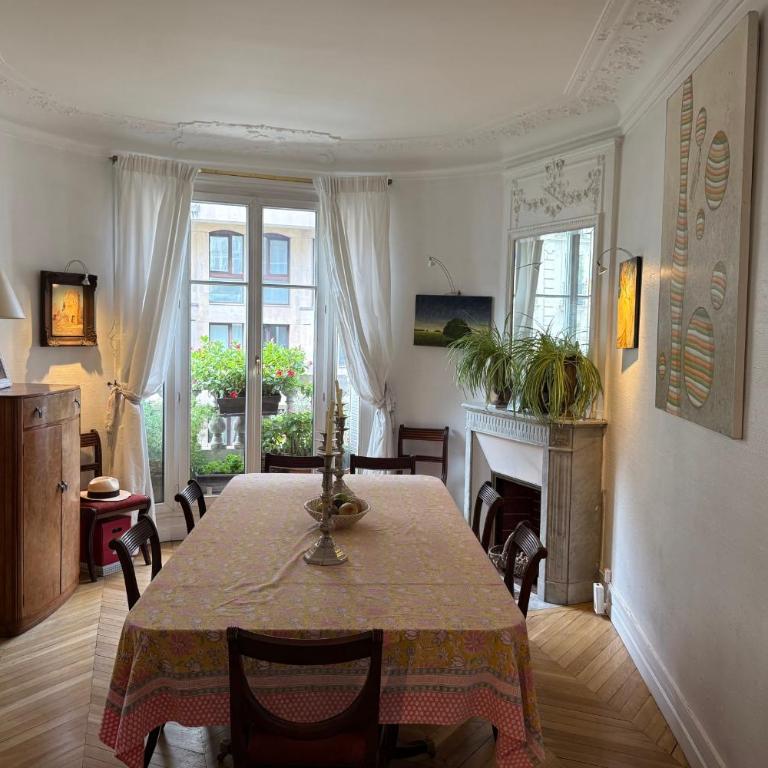 Grand appartement calme avec balcon à Paris 12 - Appartement - 6
