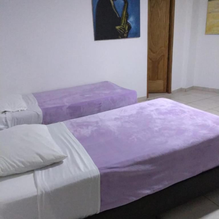 Hotel parrilla paisa guatape - Habitación Familiar Estándar - 4