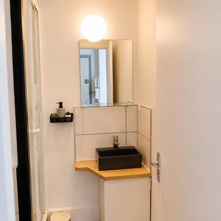 La Parenthèse Revol GEM Europole Gare Miniatec - One-Bedroom Apartment - 11