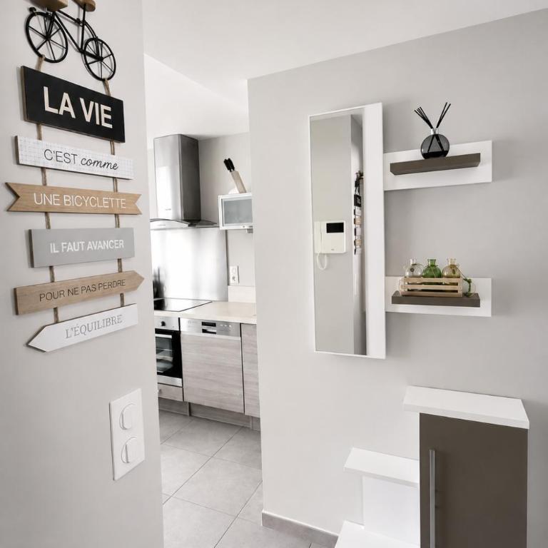 LE TOURISTIC Appartements T2 et T3 - Appartement avec Vue sur la Montagne - 14