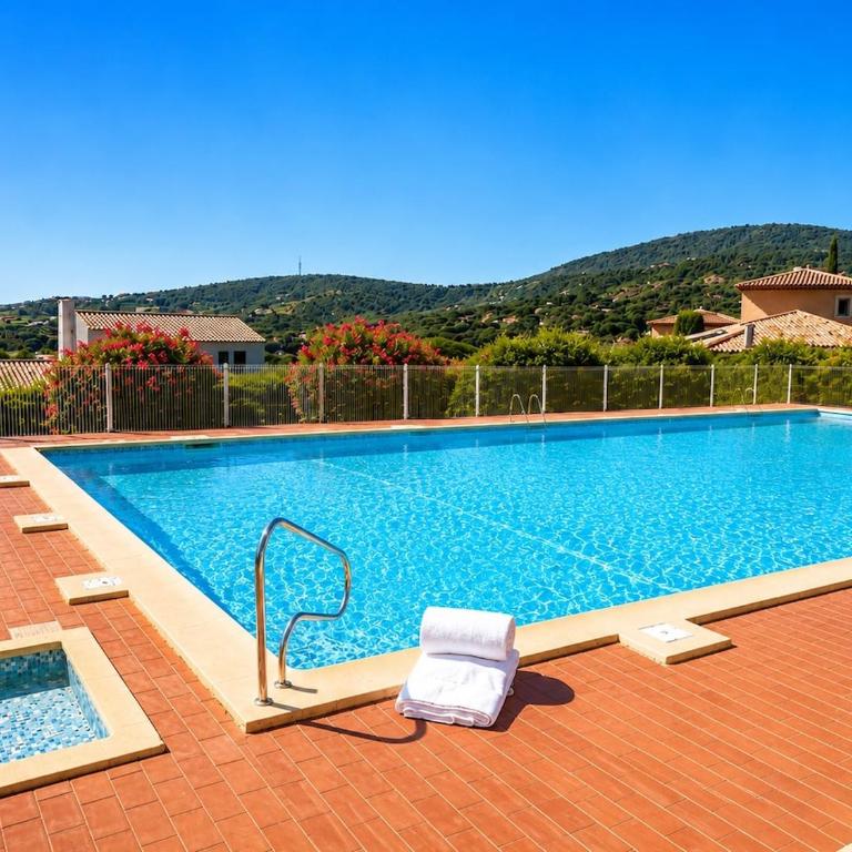 Contemporary villa with southern charm and pool - Villa 3 Chambres - 1