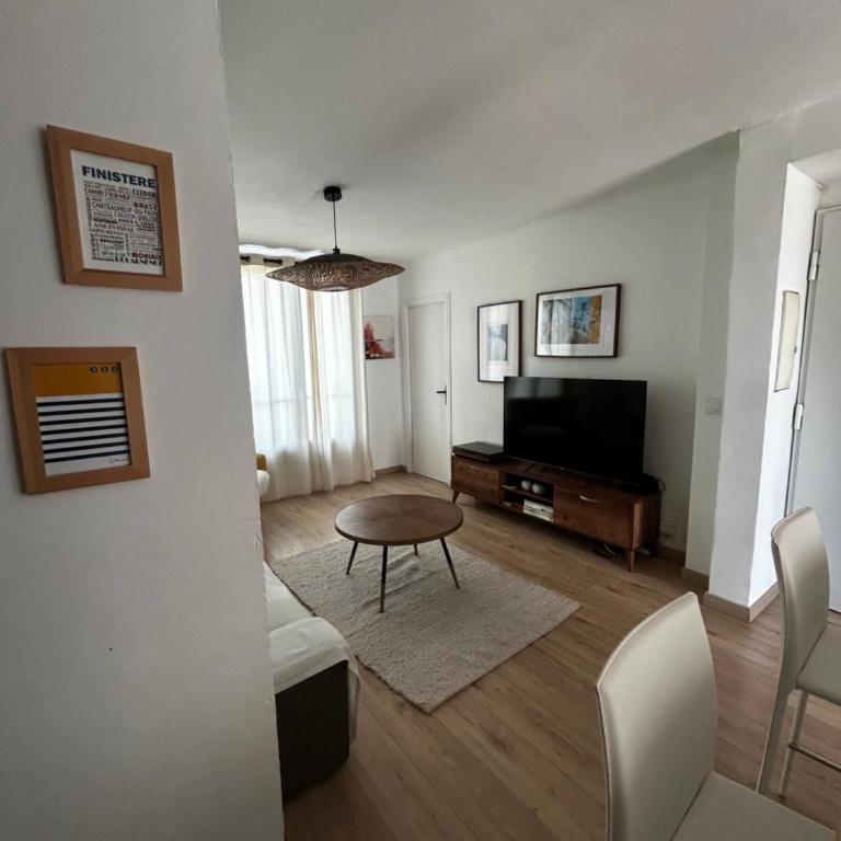 Appartement proche centre ville terrasse parking - Apartment mit 2 Schlafzimmern - 6