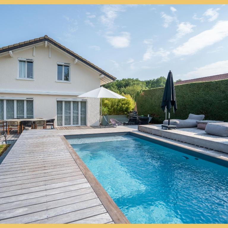 Villa Léman & Piscine I Veigy-Foncenex - Maison 3 Chambres - 56