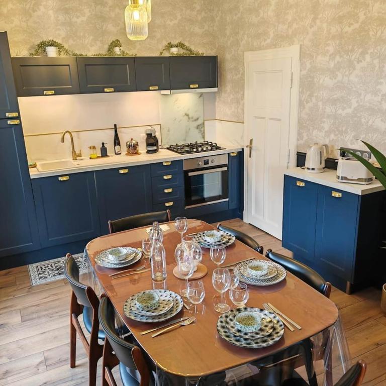 Le Vintage 4 étoiles L'Atelier 4 étoiles La Cabane 3 étoiles, 3 Appartements dans le même immeuble jusqu'à 14 personnes - Appartement Deluxe - 37