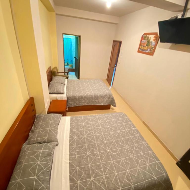 Hostal acacias - Habitación Doble con baño privado - 2 camas - 2