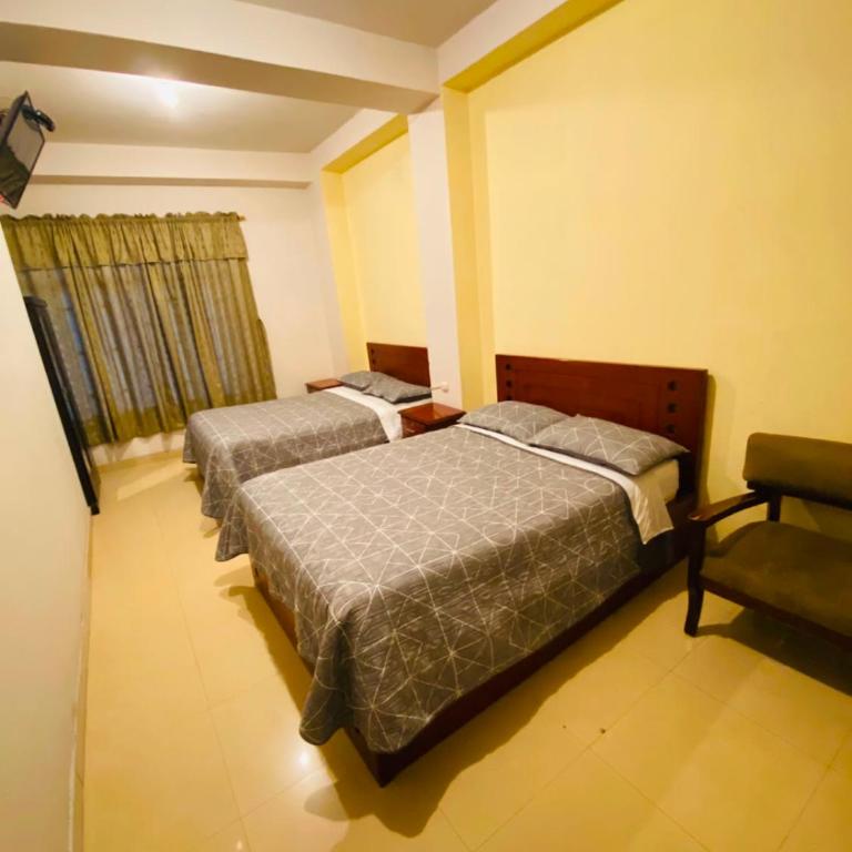 Hostal acacias - Habitación Doble con baño privado - 2 camas - 4