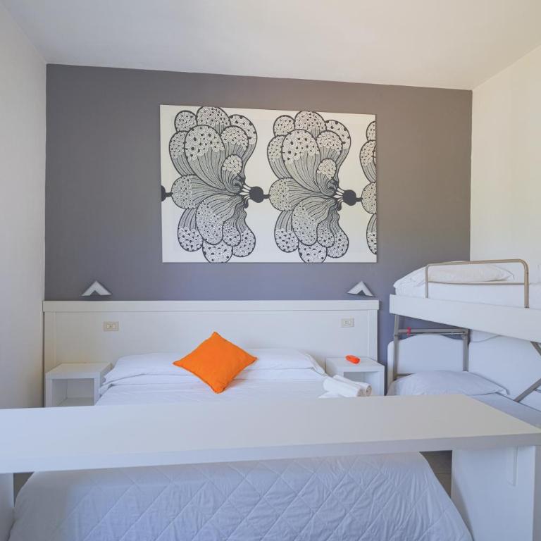 Hotel La Bussola - Camera Quadrupla Standard - 10