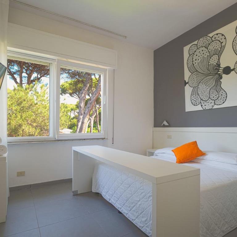 Hotel La Bussola - Camera Quadrupla Standard - 11