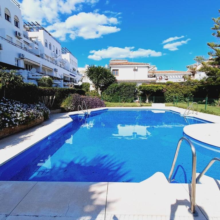Calma Miami 11, Carihuela - Apartamento de 1 dormitorio con vistas a la piscina - 2