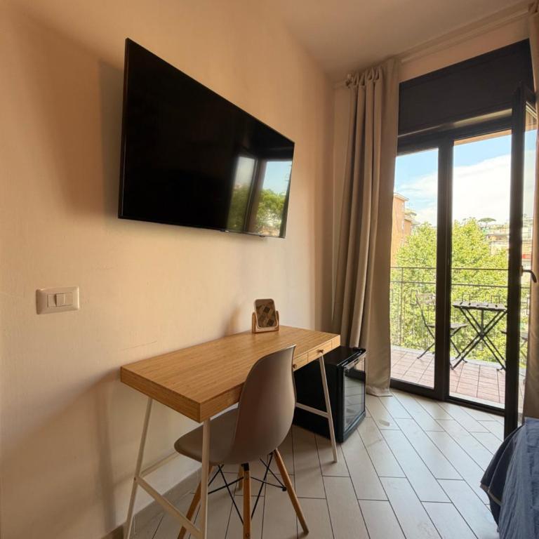 Walk Rooms - Camera Matrimoniale con Balcone - 2