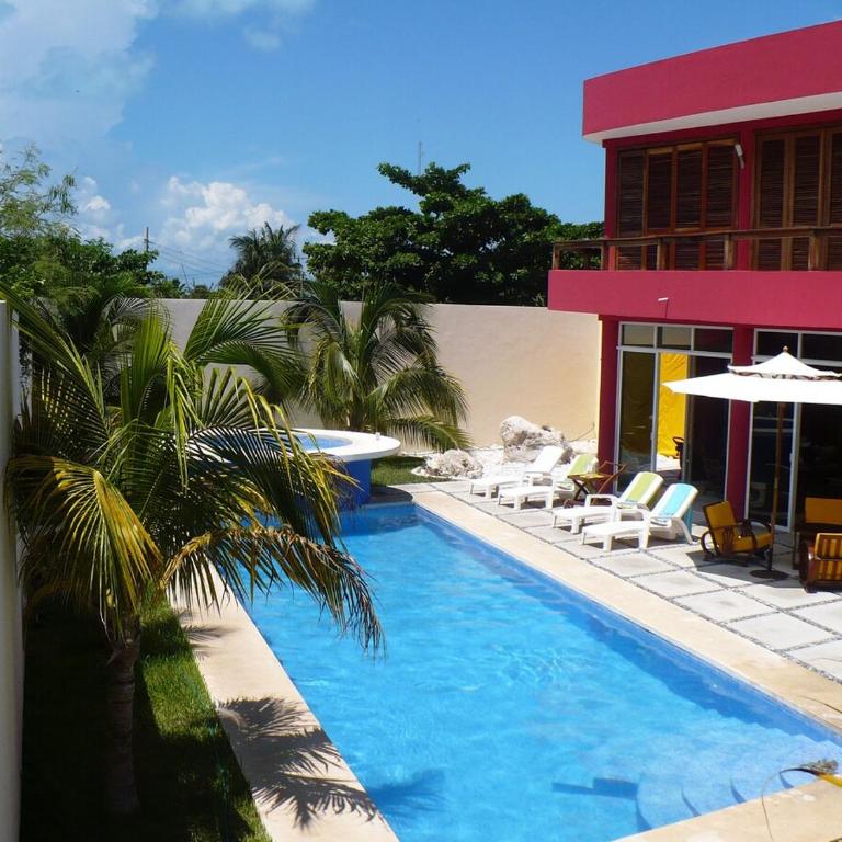 Stunning 3 Bedroom Home, 36 foot Pool, Hot Tub - Villa - 1