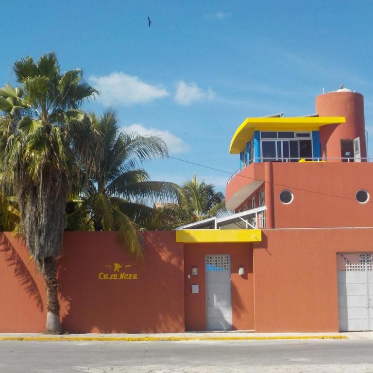 Stunning 3 Bedroom Home, 36 foot Pool, Hot Tub - Villa - 35