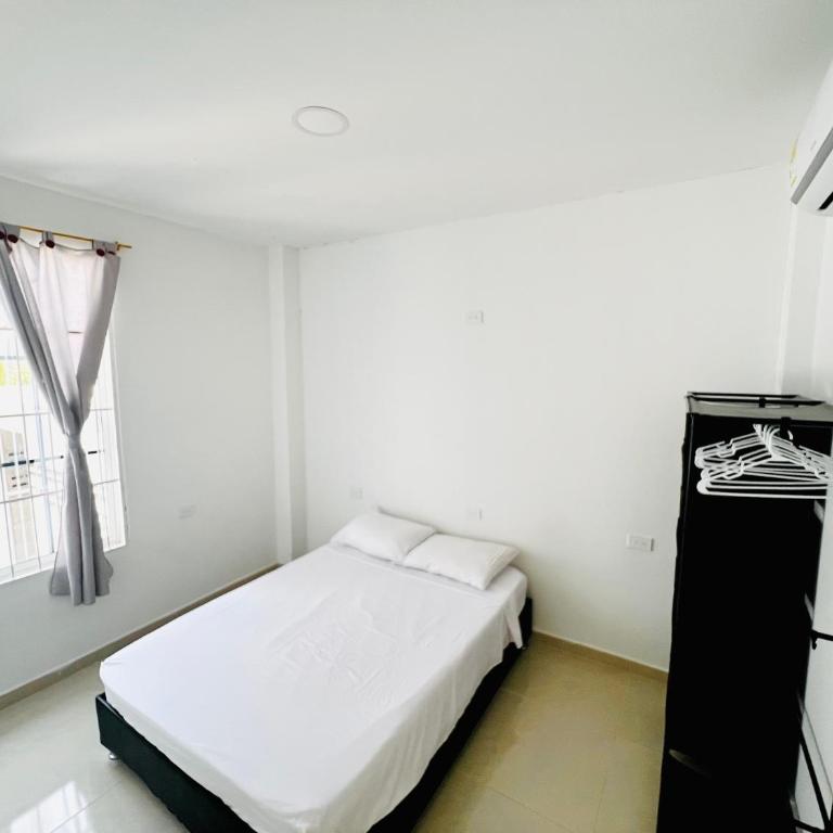 Apto con piscina a 7 min caminando de playa Bello Horizonte - Two-Bedroom Apartment - 15