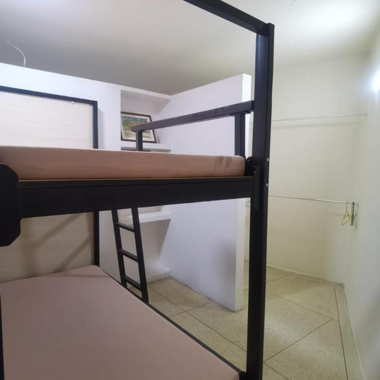 Roof Hostel - Family Room with Private Bathroom - 3