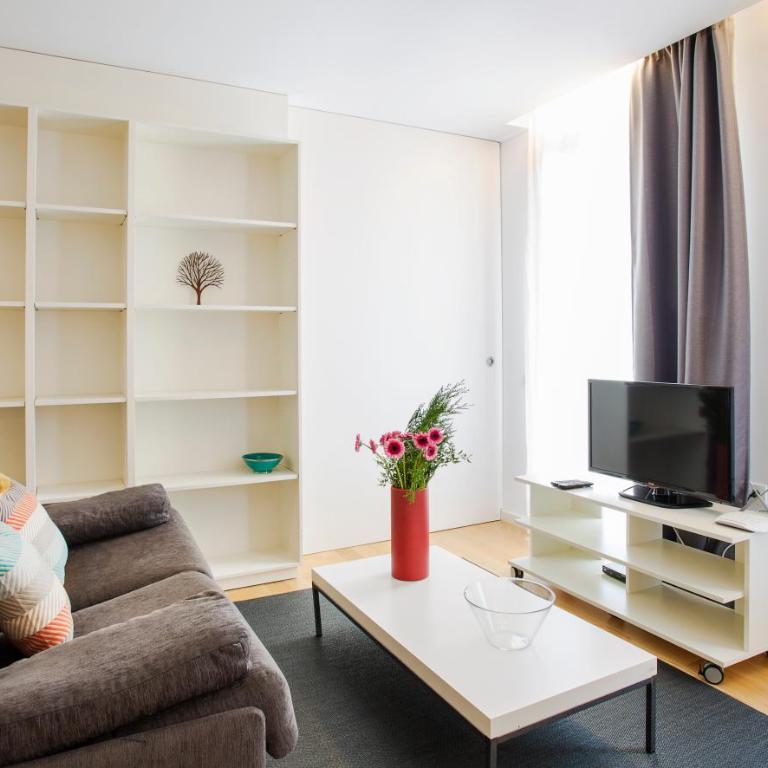 Durlet Beach Apartments - One-Bedroom Apartment - 5