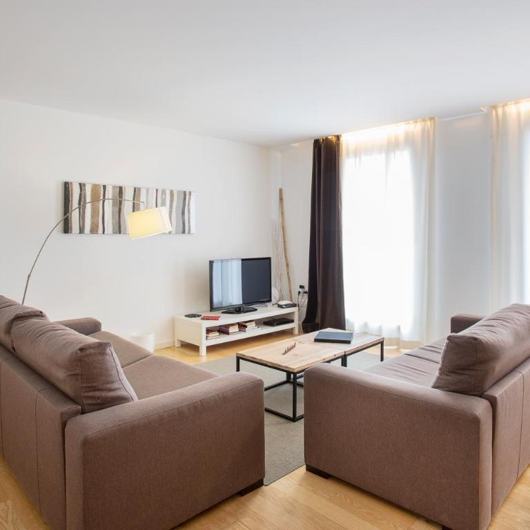 Durlet Beach Apartments - Three-Bedroom Apartment - 8