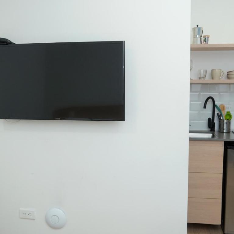 80Cooliving Medellín - Habitación con cama grande - 3